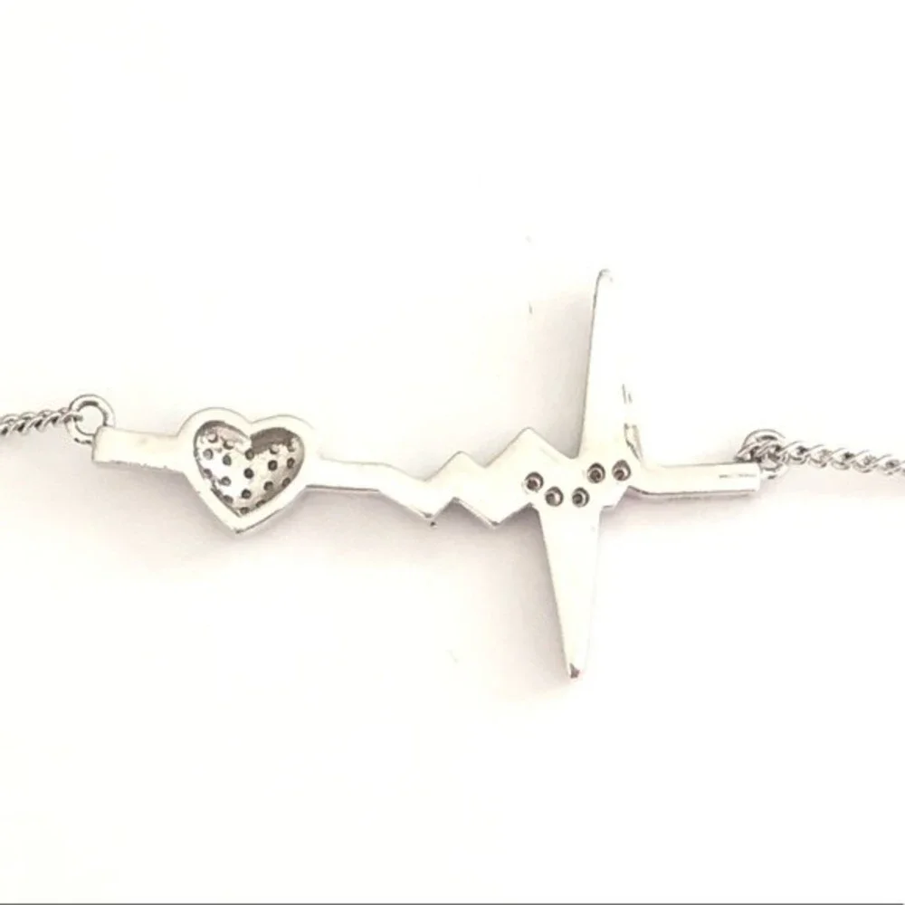 Walter Baker Crystal Heartbeat Necklace New - Picture 7 of 14
